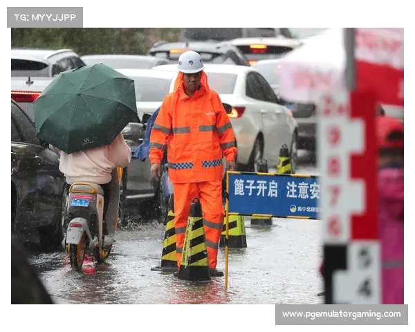 暴雨袭沪全国锦标赛启动20分钟缓冲机制确保赛程顺利进行